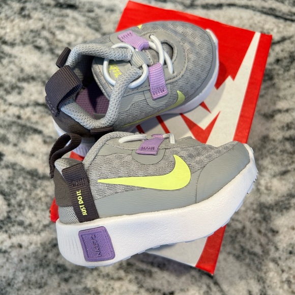 Nike Reposto 2C - Picture 3 of 5